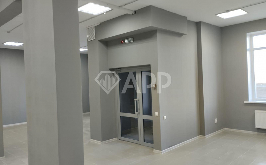 Сдаю рядом с ТЦ Мега  187 м², высокий трафик! фото