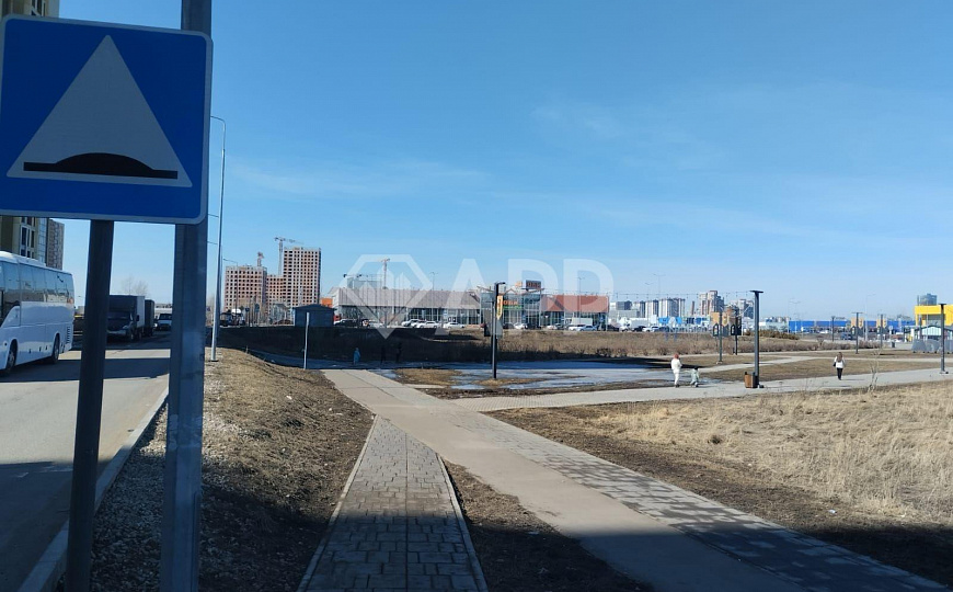Сдаю рядом с ТЦ Мега  187 м², высокий трафик! фото