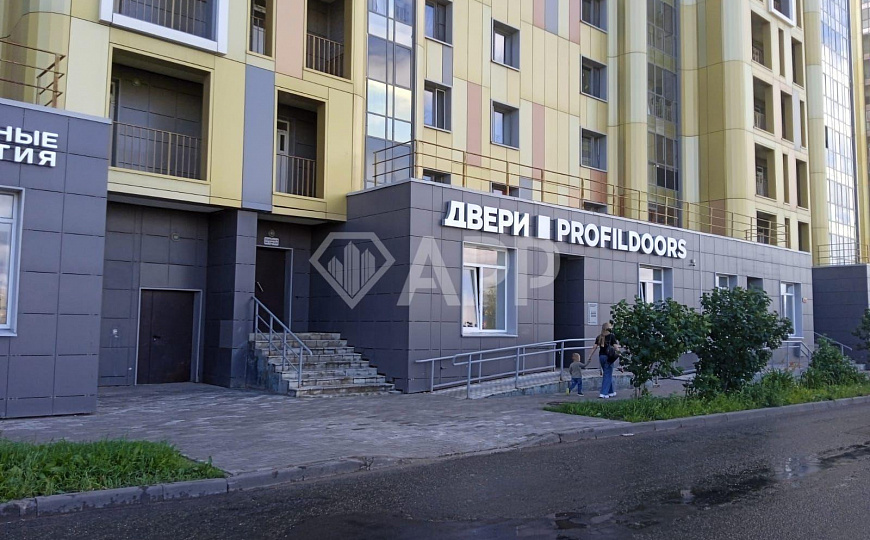 Сдаю рядом с ТЦ Мега  187 м², высокий трафик! фото