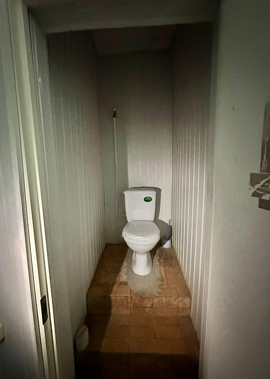 База 800 м2  с ж/д веткой на участке 1,1 га  фото