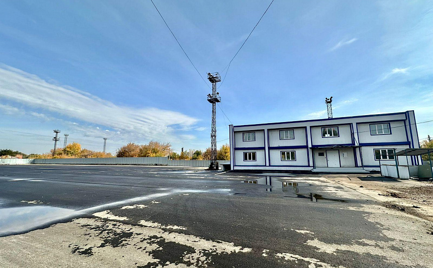 База 800 м2  с ж/д веткой на участке 1,1 га  фото