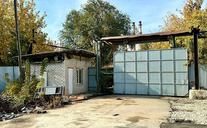 База 800 м2  с ж/д веткой на участке 1,1 га  фото