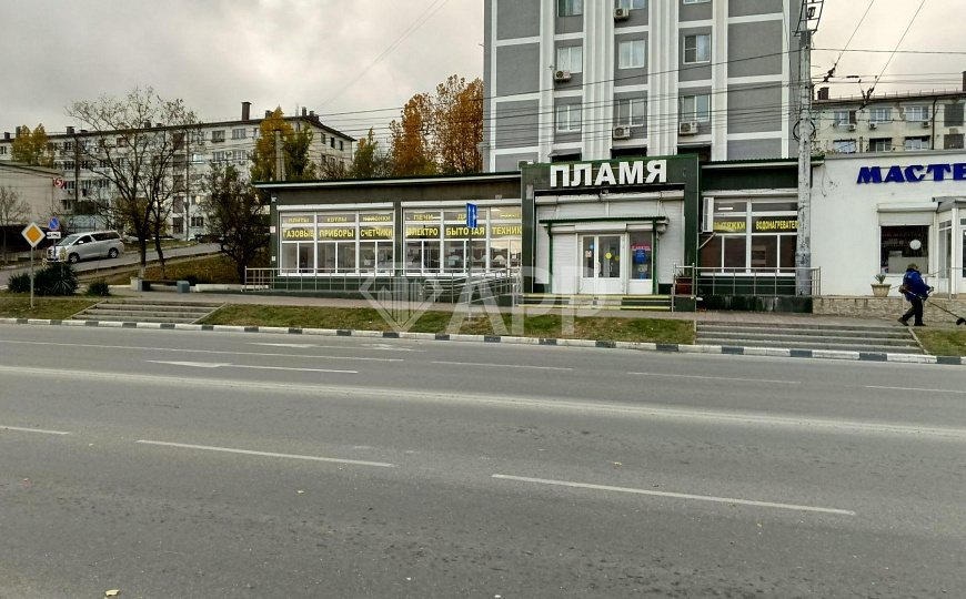 Сдам торговое помещение, 343 м² фото