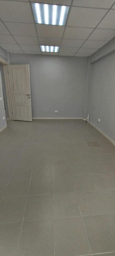  Офис с мокрой точкой для бьюти услуг, 16,2 и 17.5 м² фото