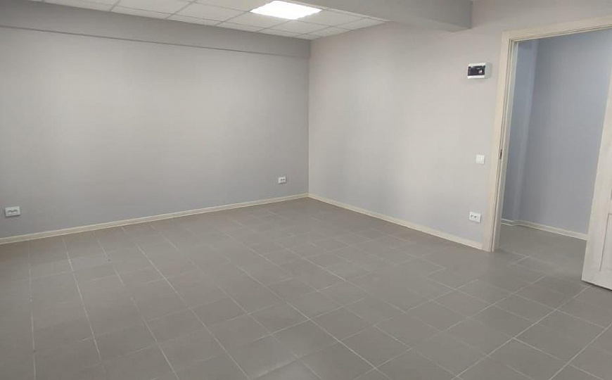  Офис с мокрой точкой для бьюти услуг, 16,2 и 17.5 м² фото