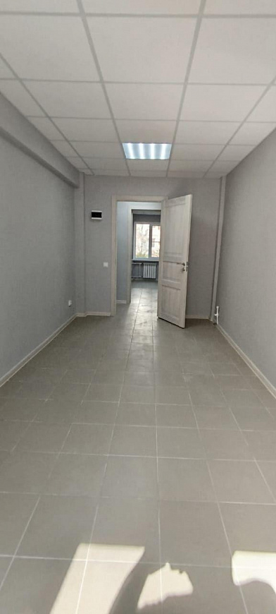  Офис с мокрой точкой для бьюти услуг, 16,2 и 17.5 м² фото
