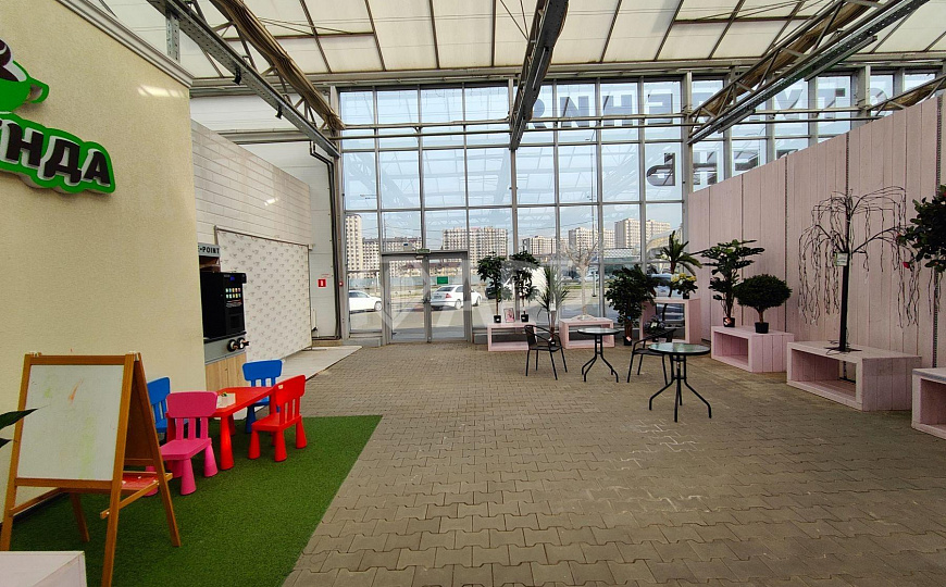 Продаю торговый центр, 3 800 м² фото