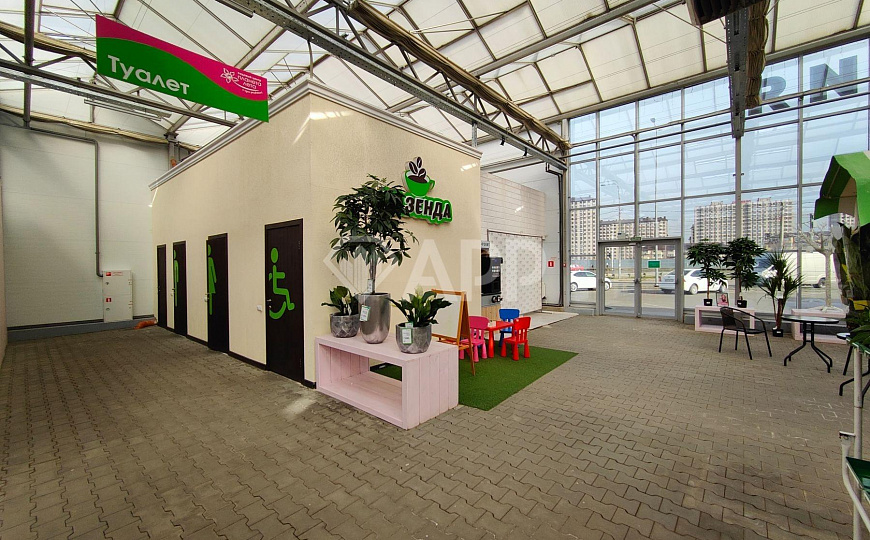 Продаю торговый центр, 3 800 м² фото
