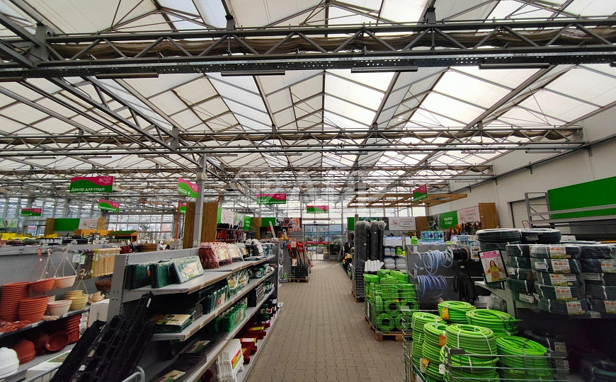 Продаю торговый центр, 3 800 м² фото