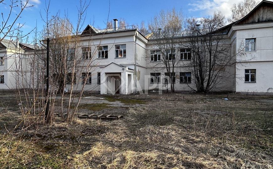 Здание в центре города. Возможна частичная аренда фото