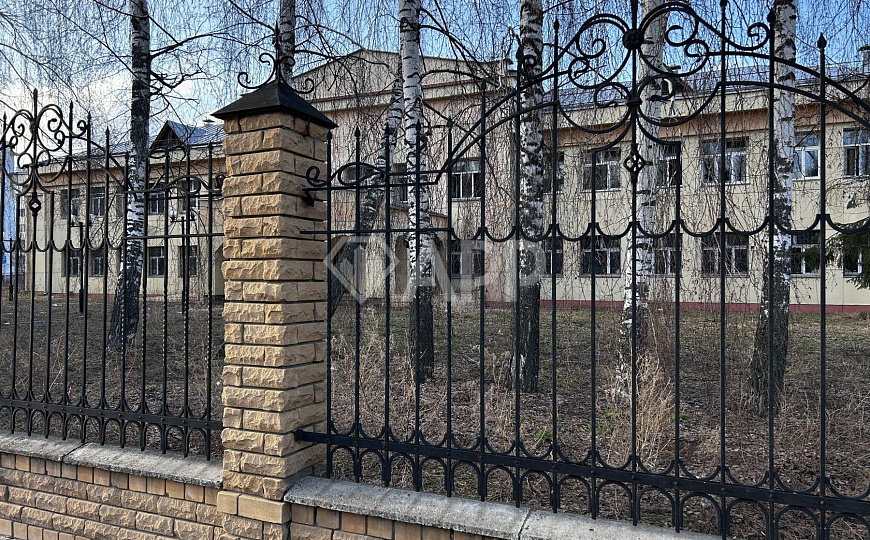 Здание в центре города. Возможна частичная аренда фото