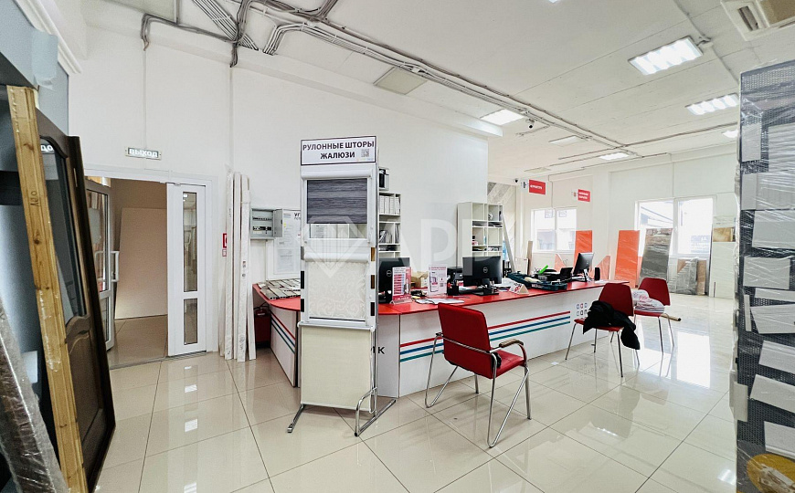 Сдаю торговое помещение, 320 м² фото
