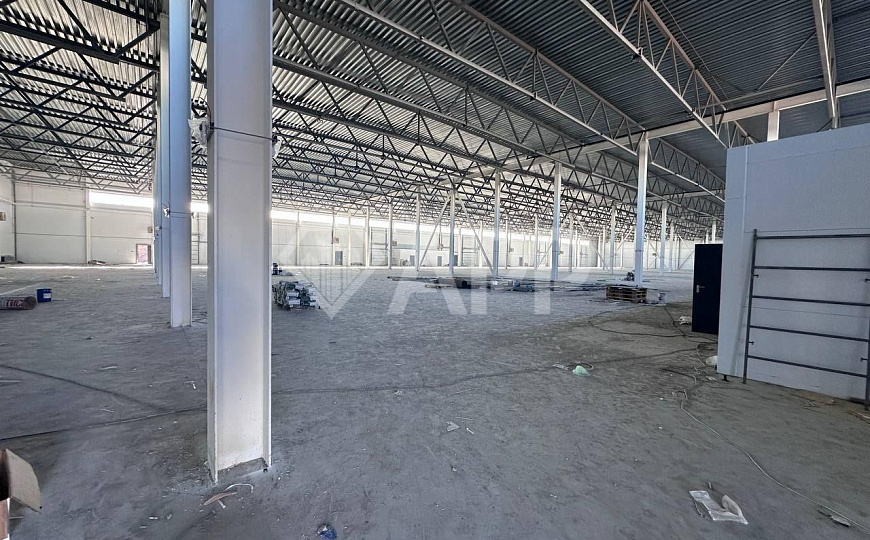 Сдам складское помещение, 3 000 м² фото