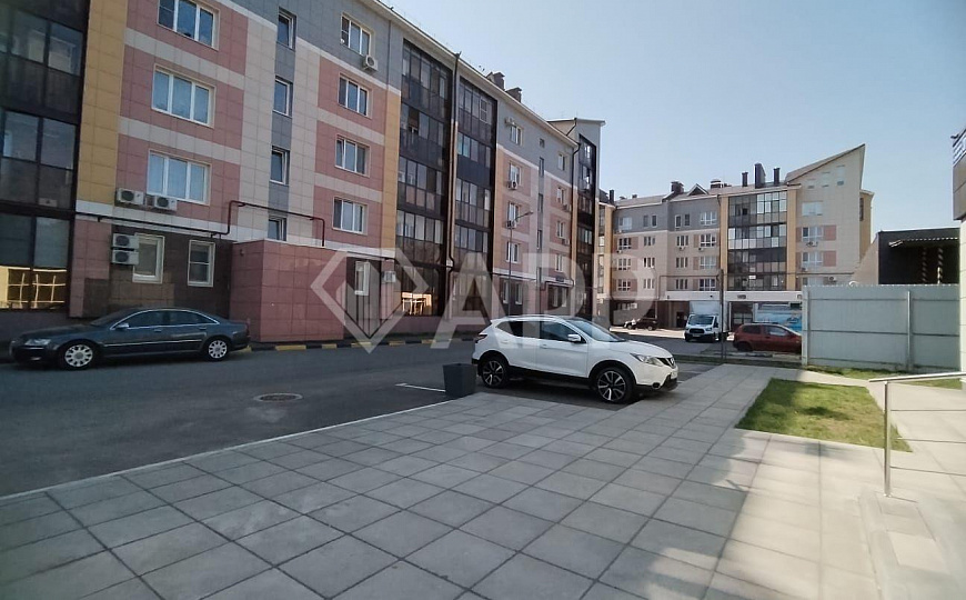 Отдельно стоящее здание с ремонтом фото
