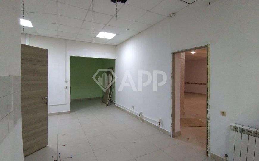 Под общепит, торговлю, 282 м² в центре фото