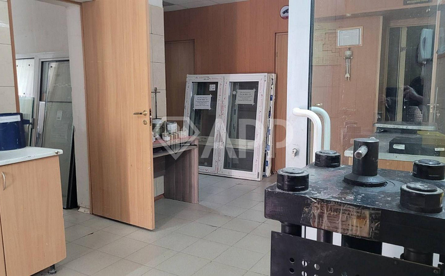 Помещение свободного назначения 139,2 м² фото
