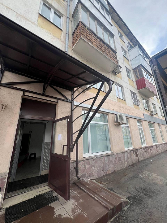 Аренда торгового помещения 109 м2 фото