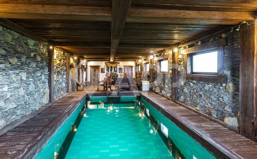 База отдыха, дом 450 м² + земля 2.5 га фото