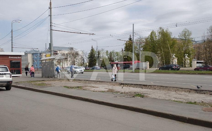 Сдаётся торговое помещение на трафике фото