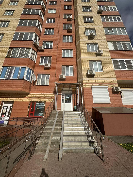 Сдается помещение свободного назначения в центре фото