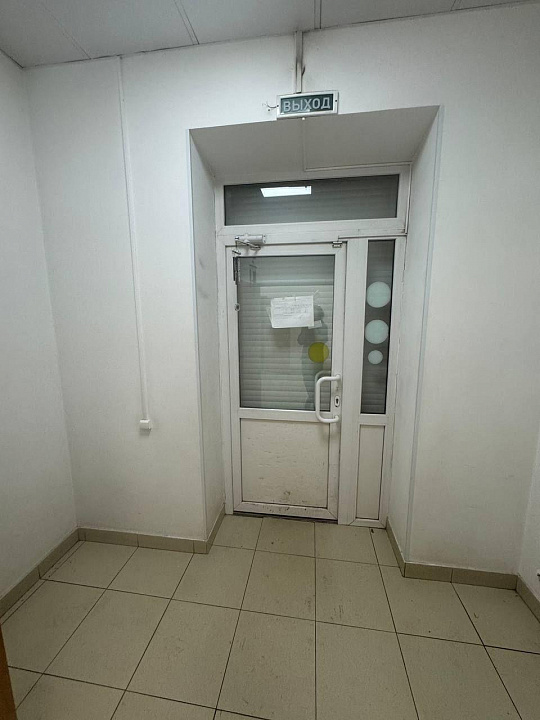 Сдается помещение свободного назначения в центре фото