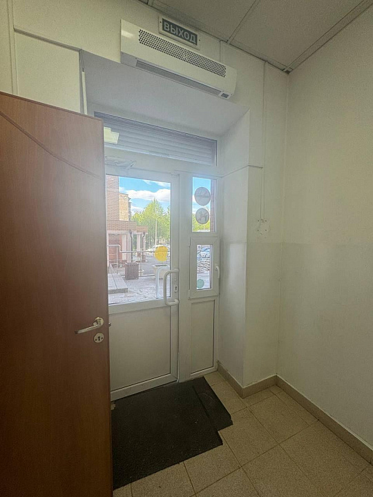 Сдается помещение свободного назначения в центре фото