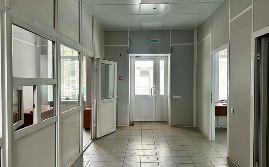 Аренда здания 2036 м2 под пансионат в г.Новокуйбышевске фото