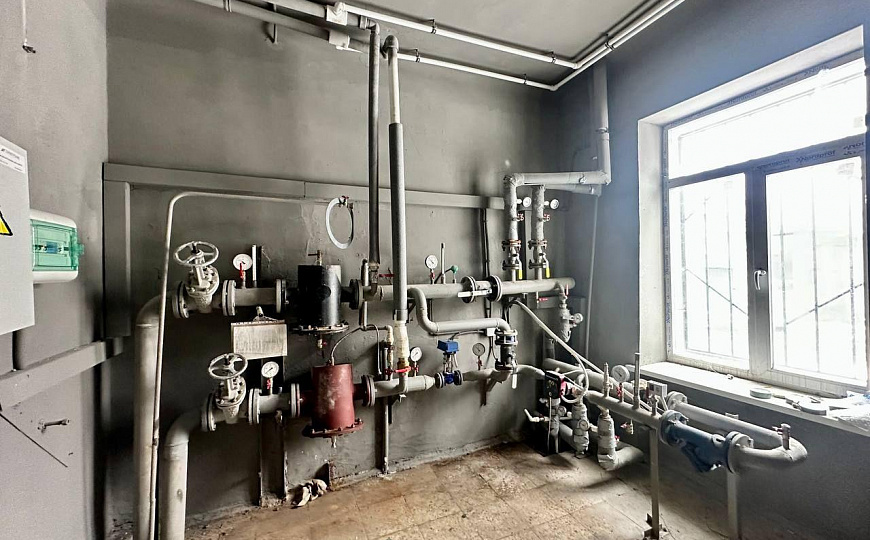 Продажа здания 2036 м2 в г.Новокуйбышевск под мед.центр фото