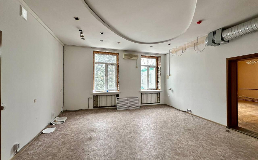 Продажа здания 2036 м2 в г.Новокуйбышевск под мед.центр фото