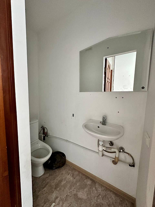 Продажа здания 2036 м2 в г.Новокуйбышевск под мед.центр фото