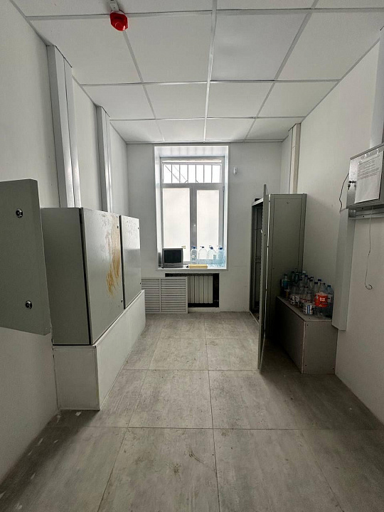 Продажа здания 2036 м2 в г.Новокуйбышевск под мед.центр фото