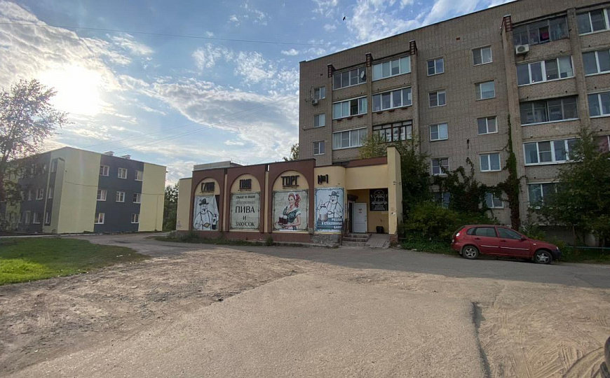 Сдам торговое помещение, 156 м² первая линия фото