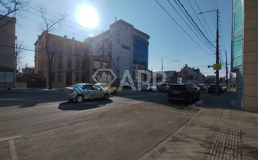Сдам торговое помещение, 150 м² фото