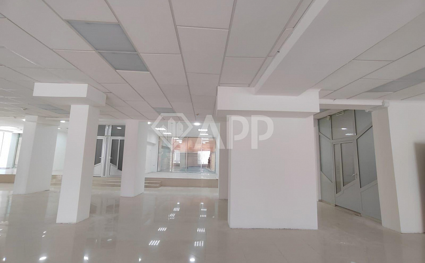 Сдам торговое помещение, 150 м² фото