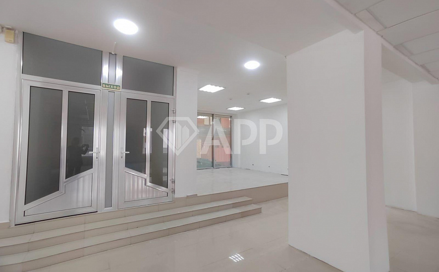 Сдам торговое помещение, 150 м² фото
