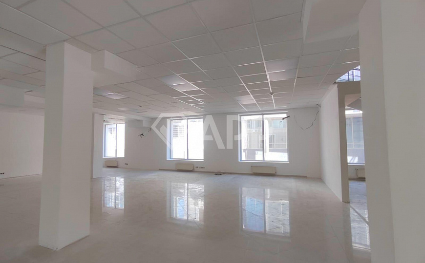 Сдам торговое помещение, 150 м² фото