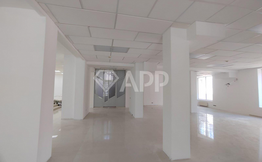 Сдам торговое помещение, 150 м² фото