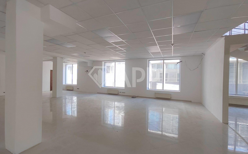 Сдам торговое помещение, 150 м² фото