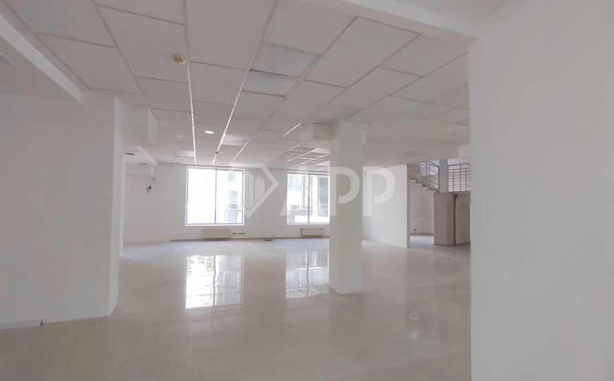 Сдам торговое помещение, 150 м² фото