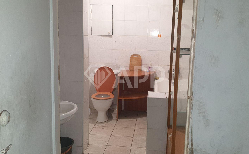1 линия/Трафик/Отд.вход, 76.9 м² фото