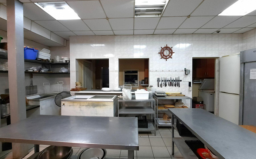 Сдам помещение свободного назначения, 326,8 м² фото