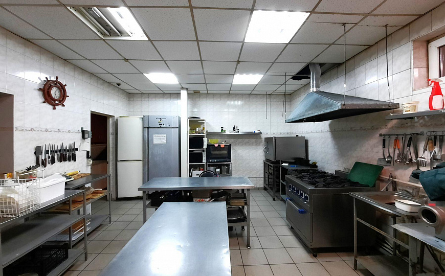 Сдам помещение свободного назначения, 326,8 м² фото