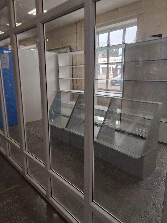 Сдаётся помещение свободного назначения в торговом центре на колхозном рынке с большим общественным  фото