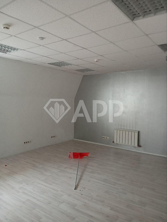 Аренда помещения свободного назначения (ПСН), три этажа ,846м2, в центре города фото