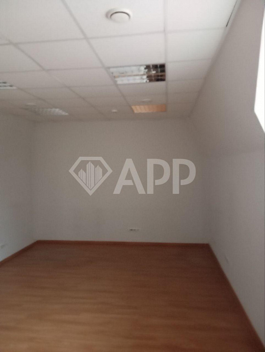 Аренда помещения свободного назначения (ПСН), три этажа ,846м2, в центре города фото