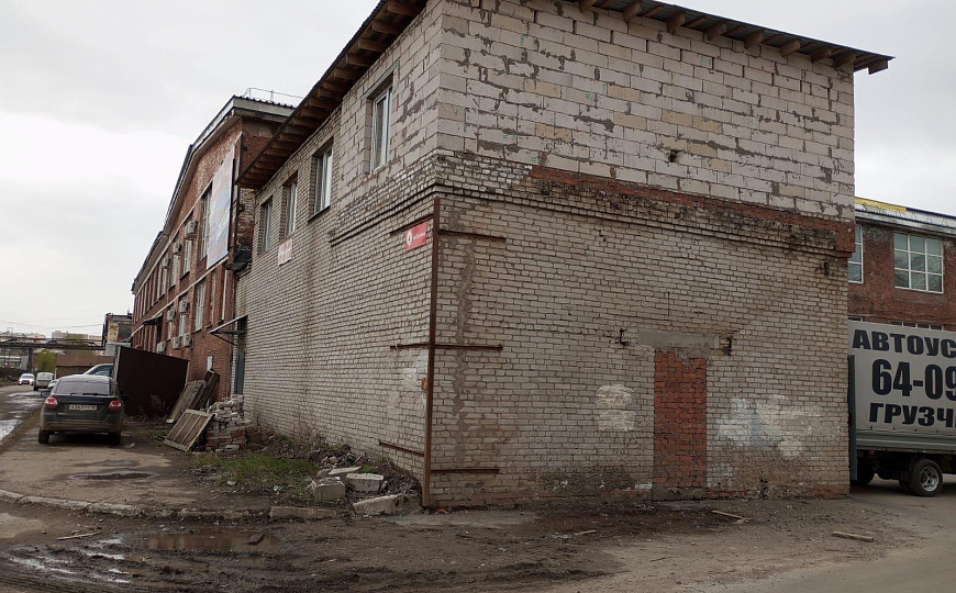 Помещение свободного назначения в аренду 200м² фото
