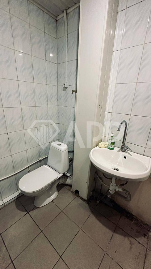 Продаётся помещение с действующим арендатором фото