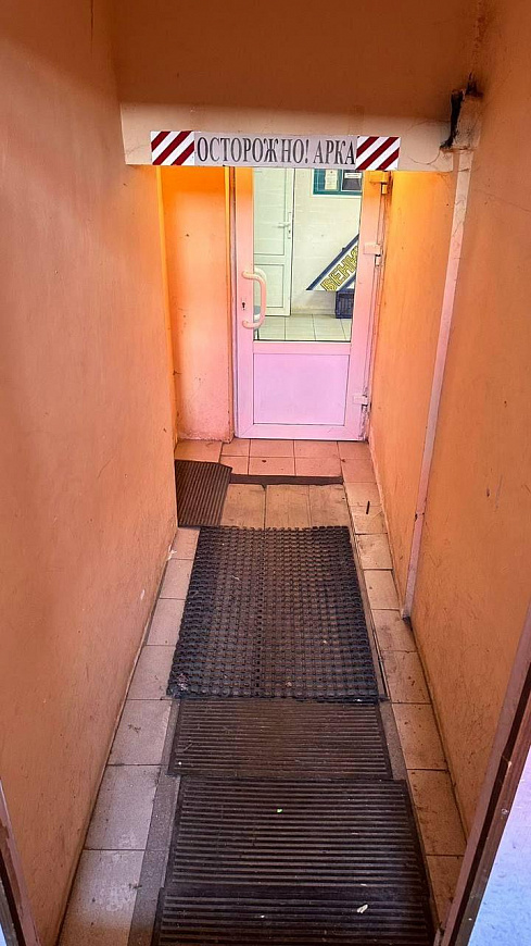 Продам нежилое коммерческое помещение  486 м² на цокольном этаже фото