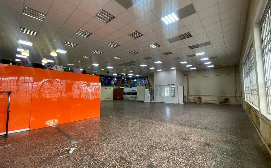 Помещение свободного назначения 254 м² фото