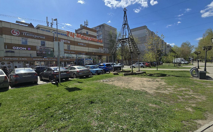 Третий этаж в хорошем месте, можно с готовым бизнесом. фото